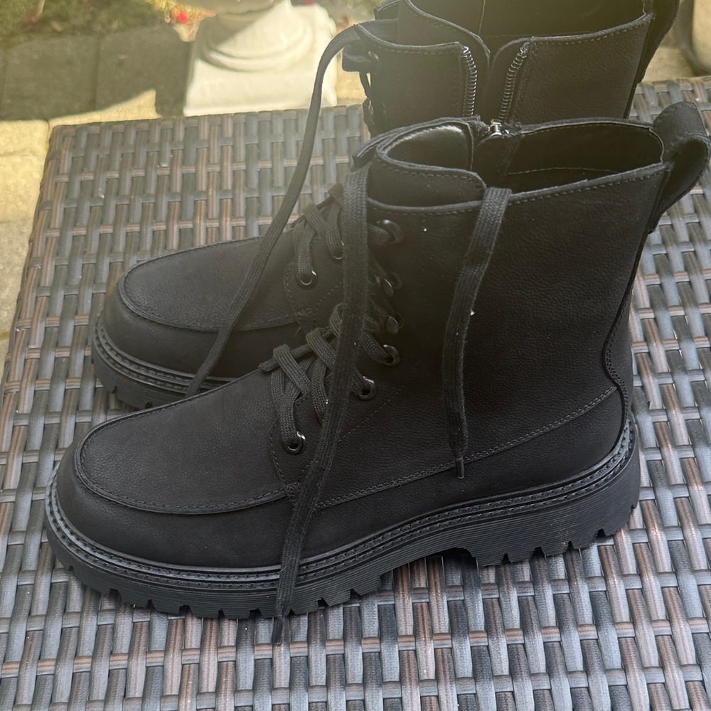 NWOT Steve Madden Black Men's walvia boots size 9.5 - Picture 2 of 11
